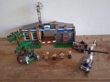 LEGO CITY 4440, Stazione